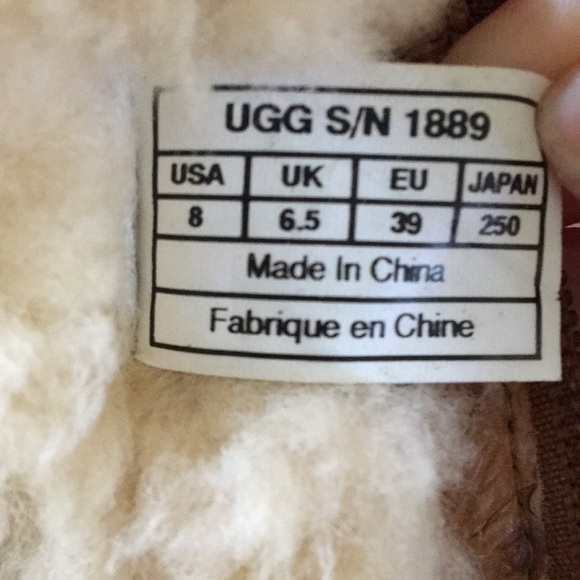 Ugg Zipper boot - Picture 3 of 6